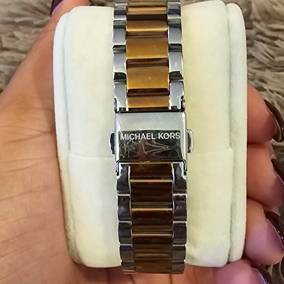 Two Tone Michael Kors watch - Picture 2 of 3